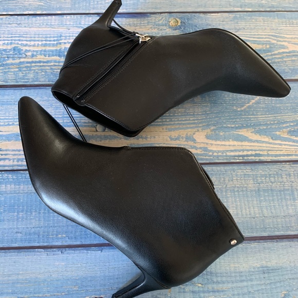 Tahari Boots - Picture 2 of 8